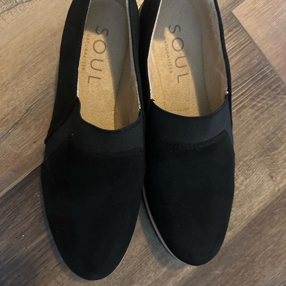 SOUL Naturalizer Womens Idea 2 Black Faux Suede Slip On Loafers Shoes Size 6.5 - Picture 2 of 11